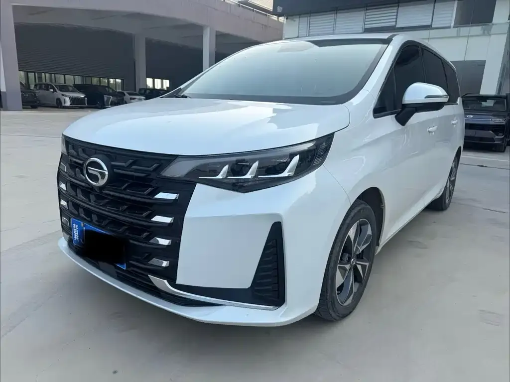 GAC Motor Trumpchi M6 — фото 1