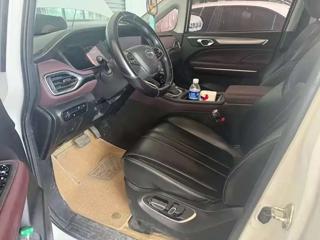 GAC Motor Trumpchi M6 — фото 10