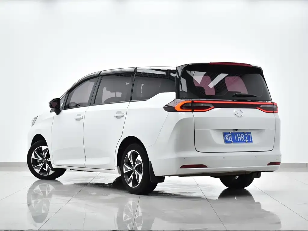 GAC Motor Trumpchi M6 — фото 9