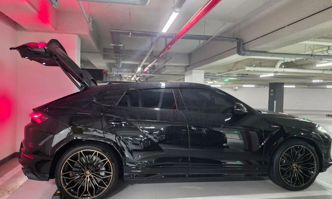 Lamborghini Urus — фото 1