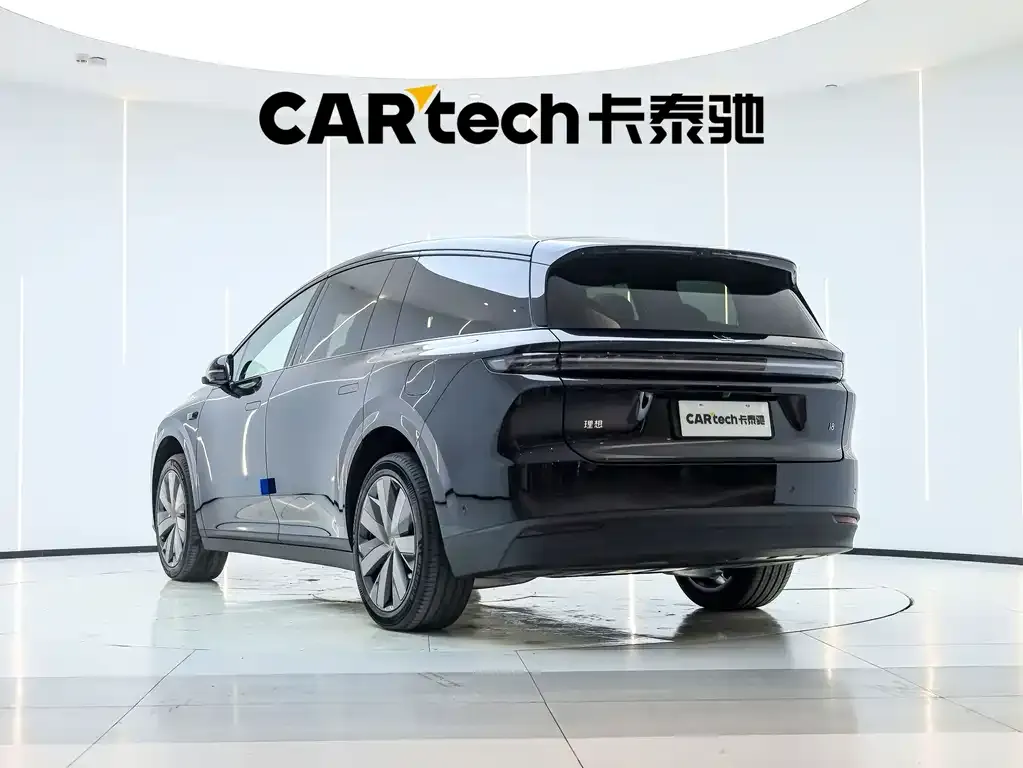 Li Auto i8 — фото 7