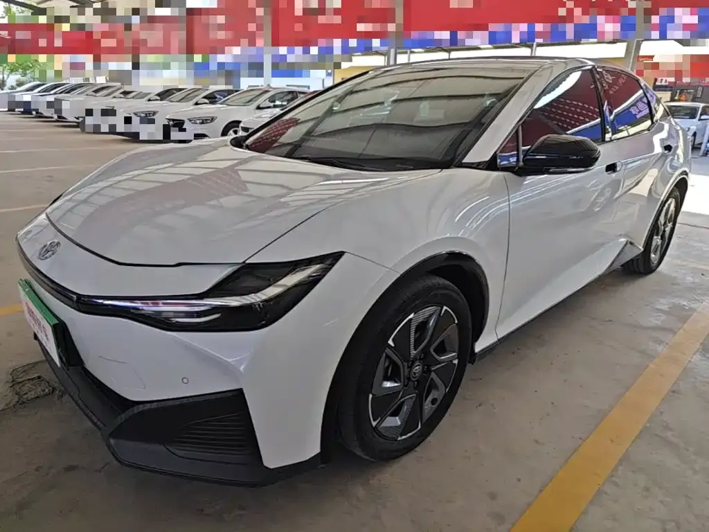 Toyota bZ3 2023 из CN, фото 6