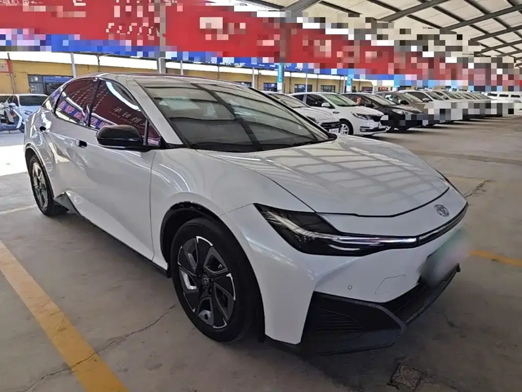 Toyota bZ3 2023 из CN, фото 5