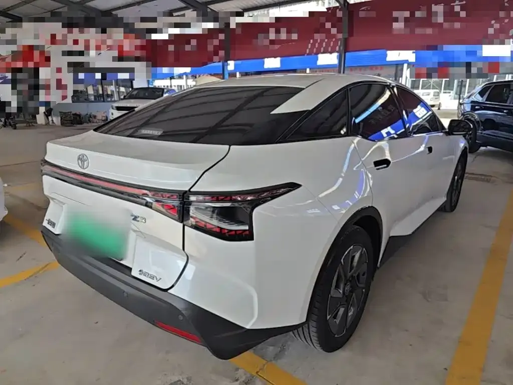 Toyota bZ3 2023 из CN, фото 9
