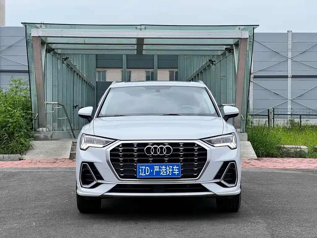 Audi Q3 — фото 8