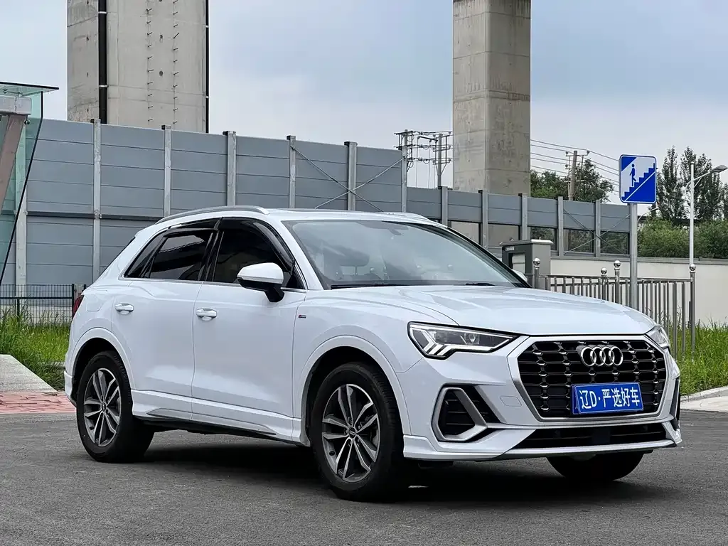 Audi Q3 — фото 7