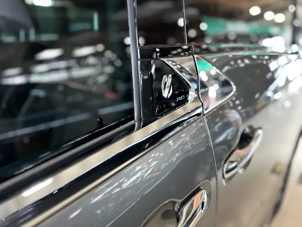 Toyota Alphard — фото 6