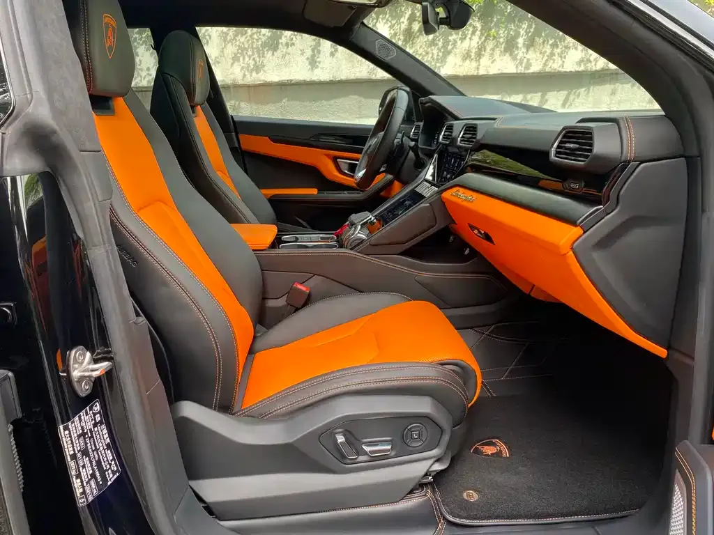 Lamborghini Urus — фото 2