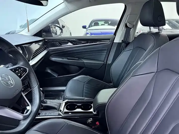 Volkswagen Passat — фото 6