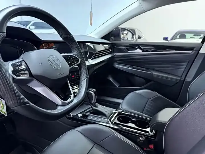 Volkswagen Passat — фото 7