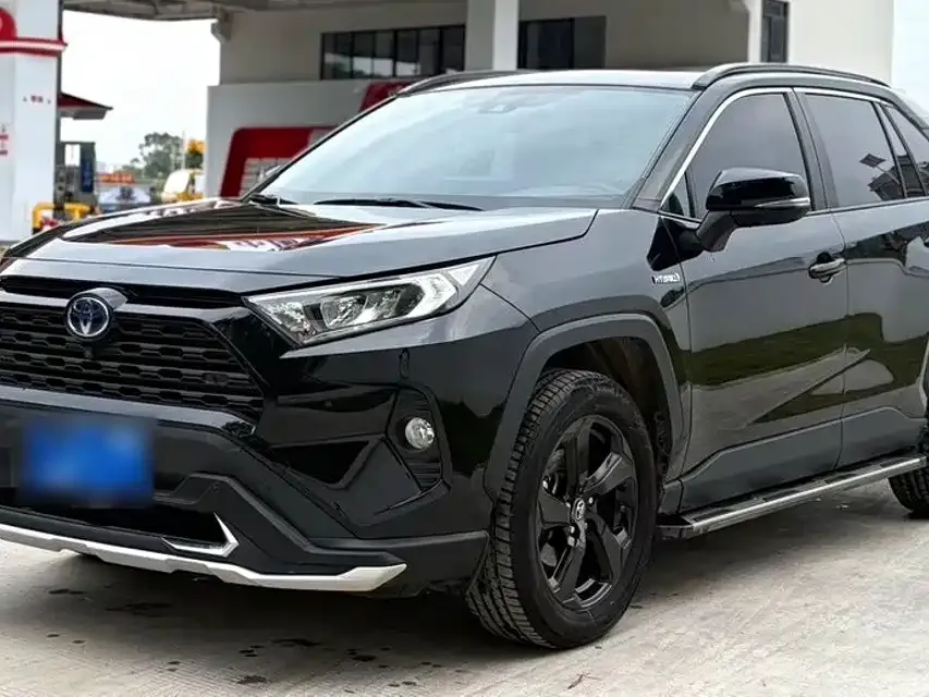 Toyota RAV4 — фото 5