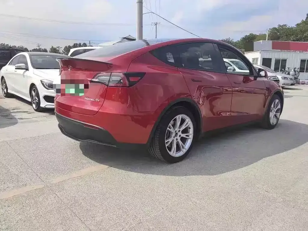 Tesla Model Y — фото 7