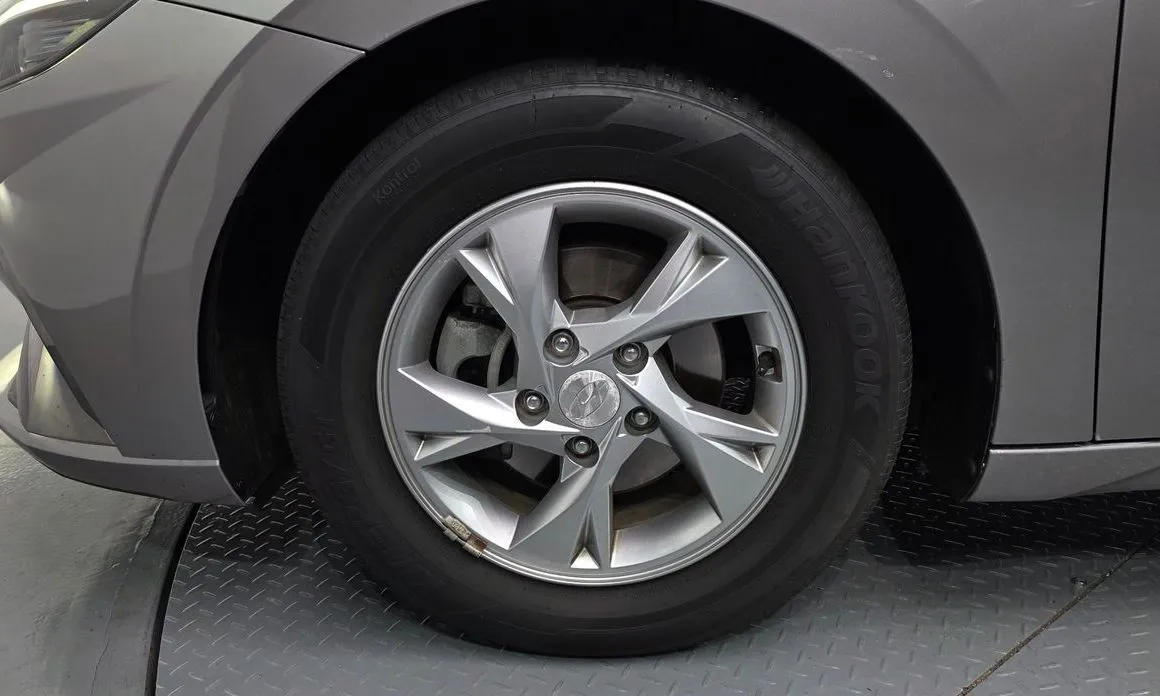 Hyundai AVANTE — фото 9