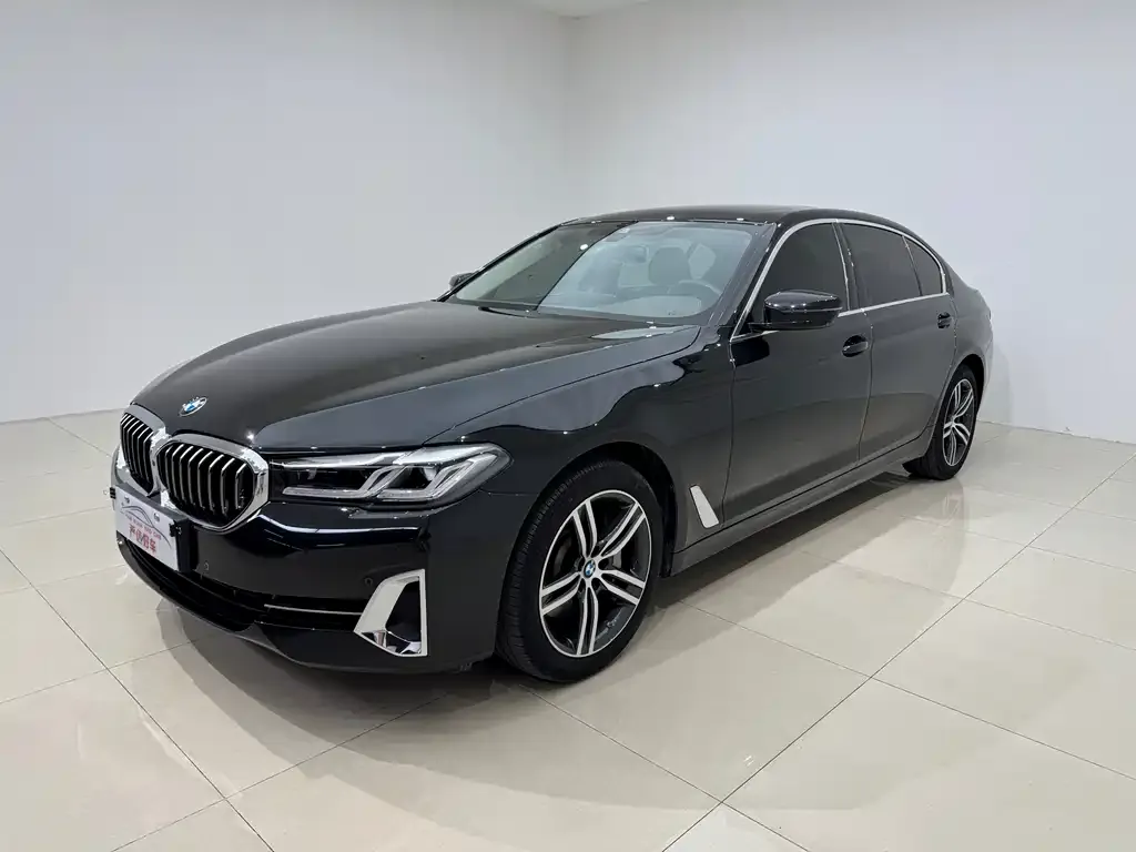 BMW 5 Series — фото 1