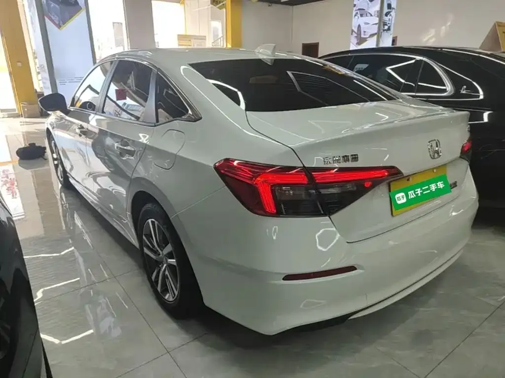 Honda Civic — фото 8
