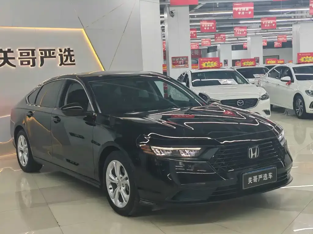 Honda Accord — фото 1