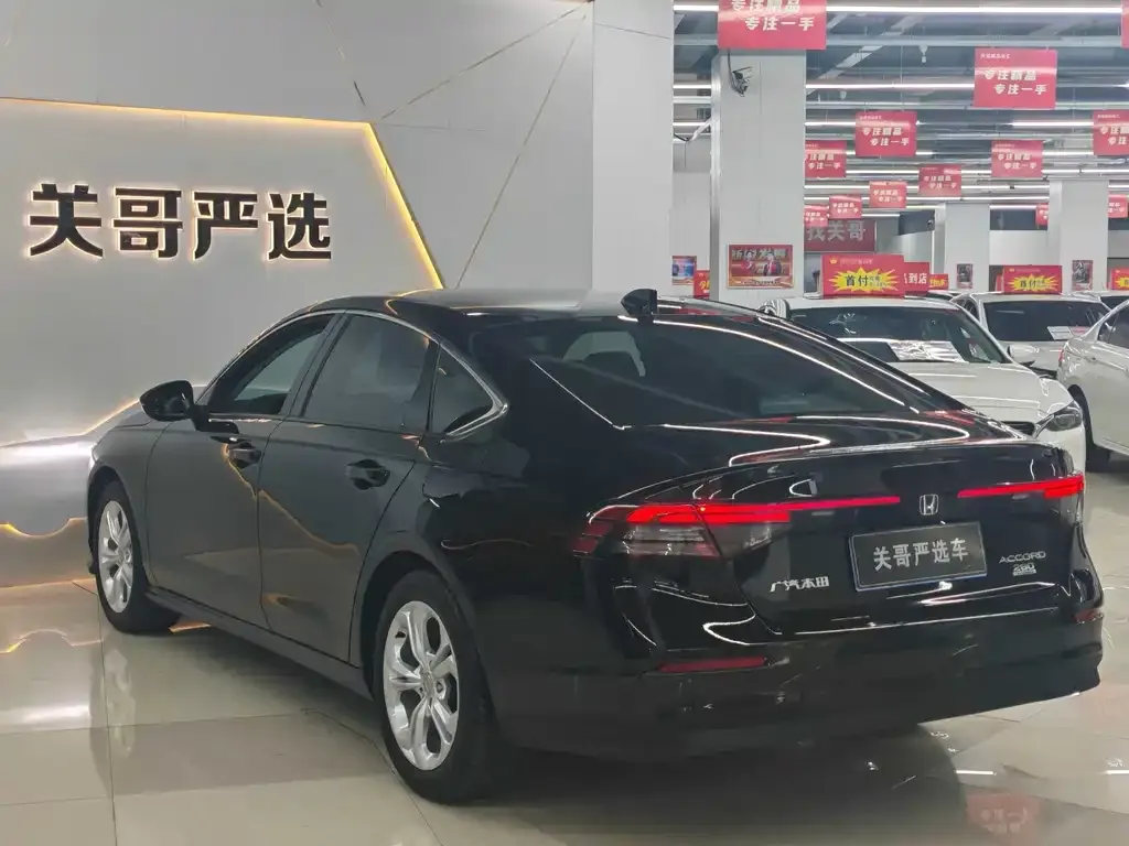 Honda Accord — фото 6