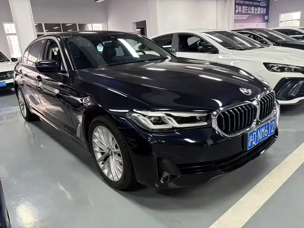 BMW 5 Series — фото 1