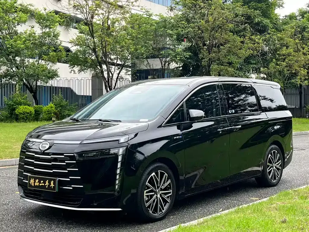 GAC Motor 传祺E8 PHEV — фото 1
