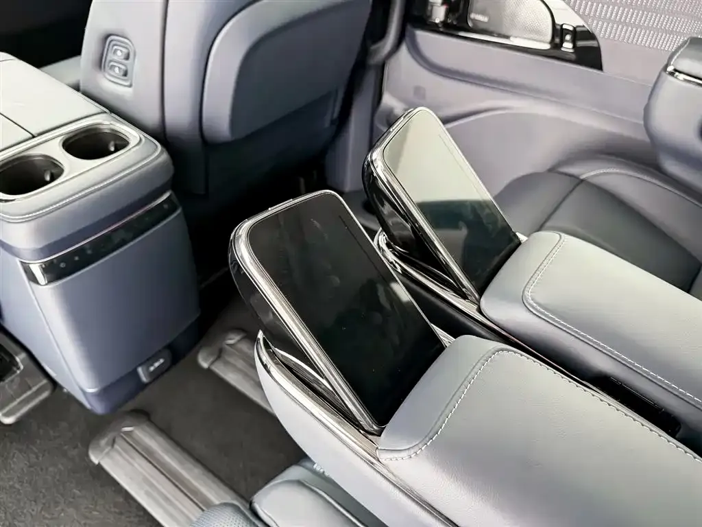 GAC Motor Trumpchi M8 — фото 10