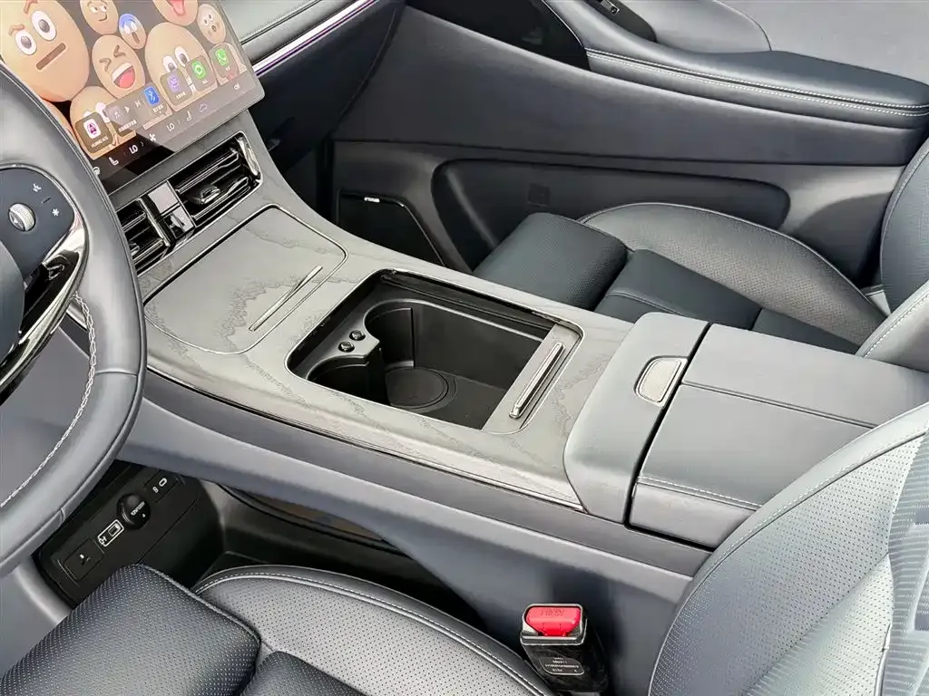 GAC Motor Trumpchi M8 — фото 9