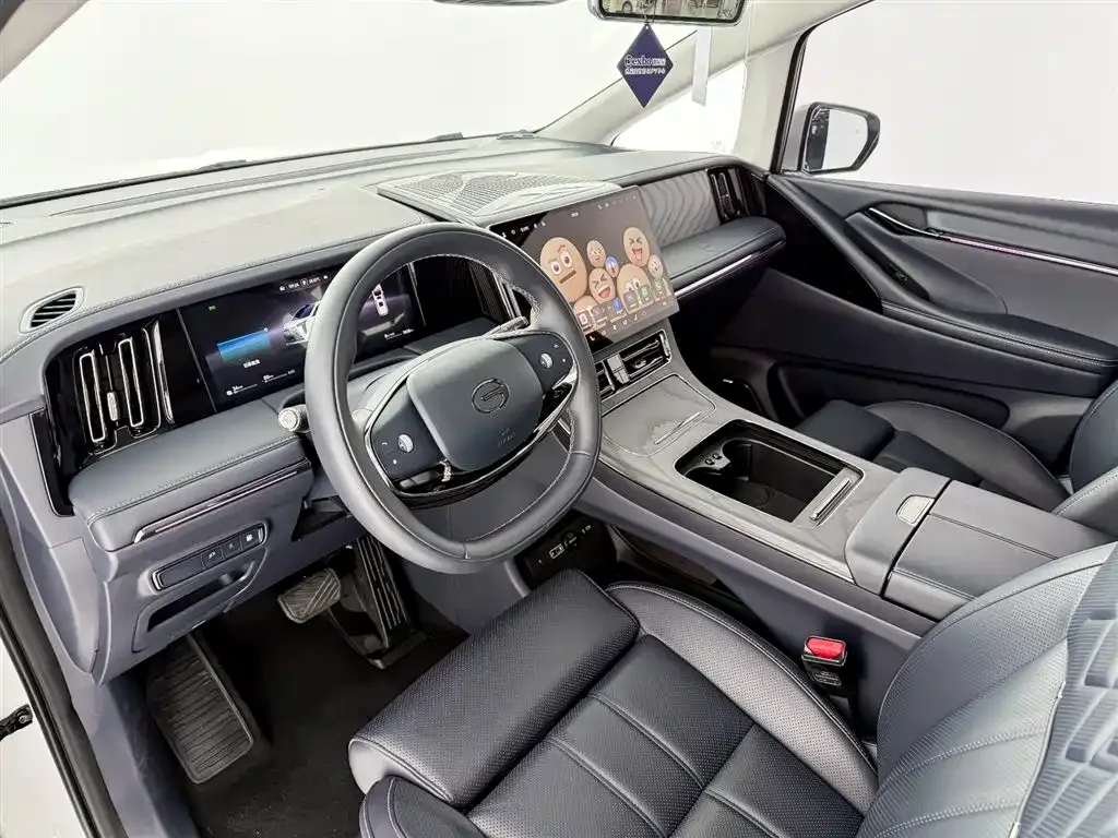 GAC Motor Trumpchi M8 — фото 8