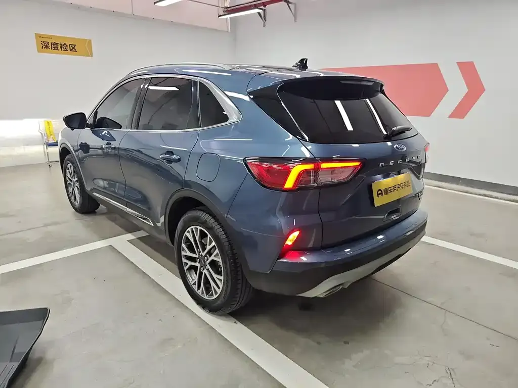 Ford Escape 2023 из CN, фото 9