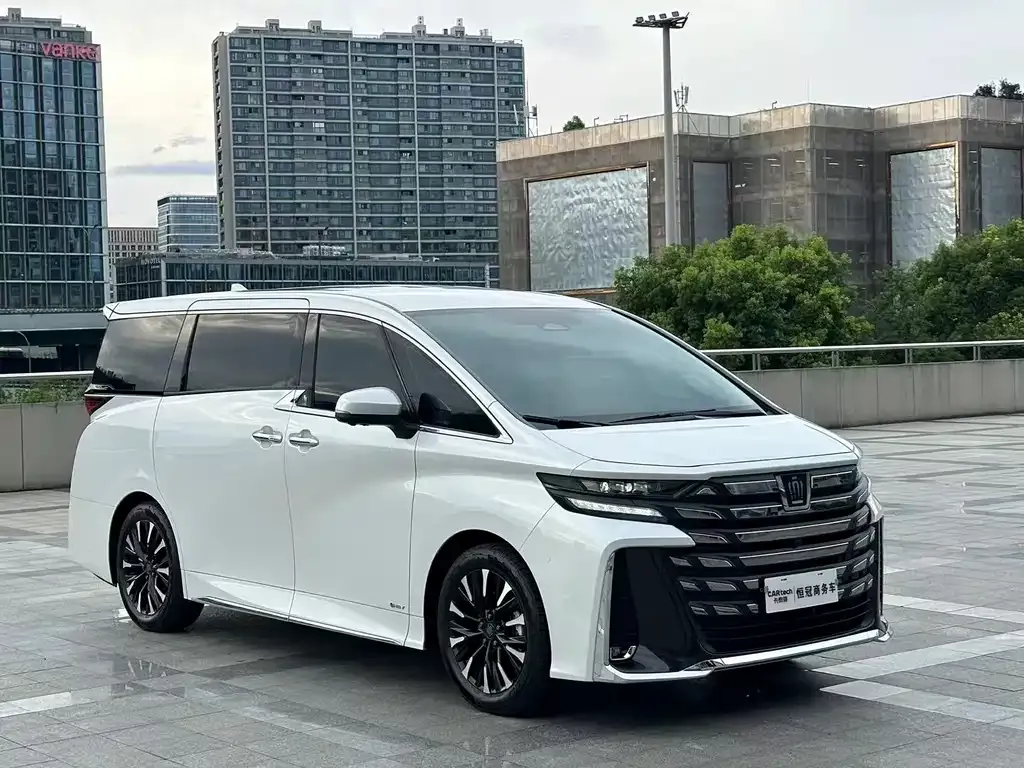 Toyota Vellfire — фото 6