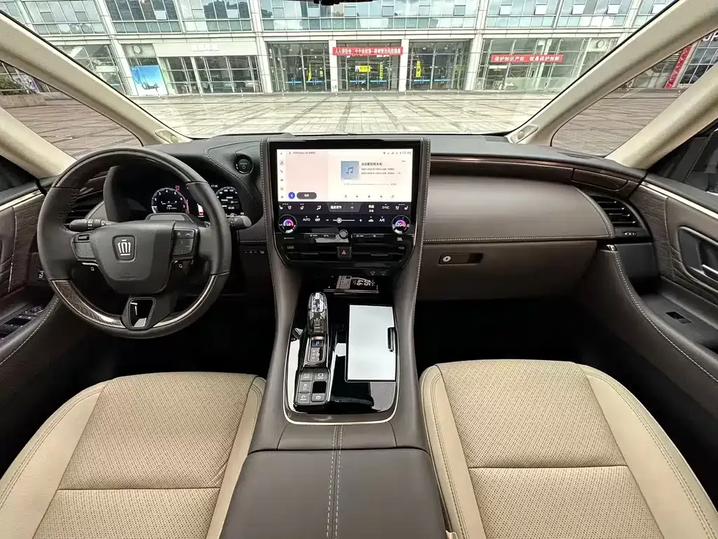 Toyota Vellfire — фото 9