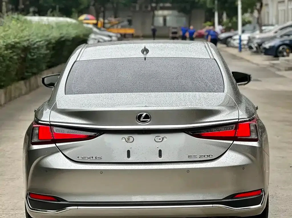 Lexus ES — фото 7