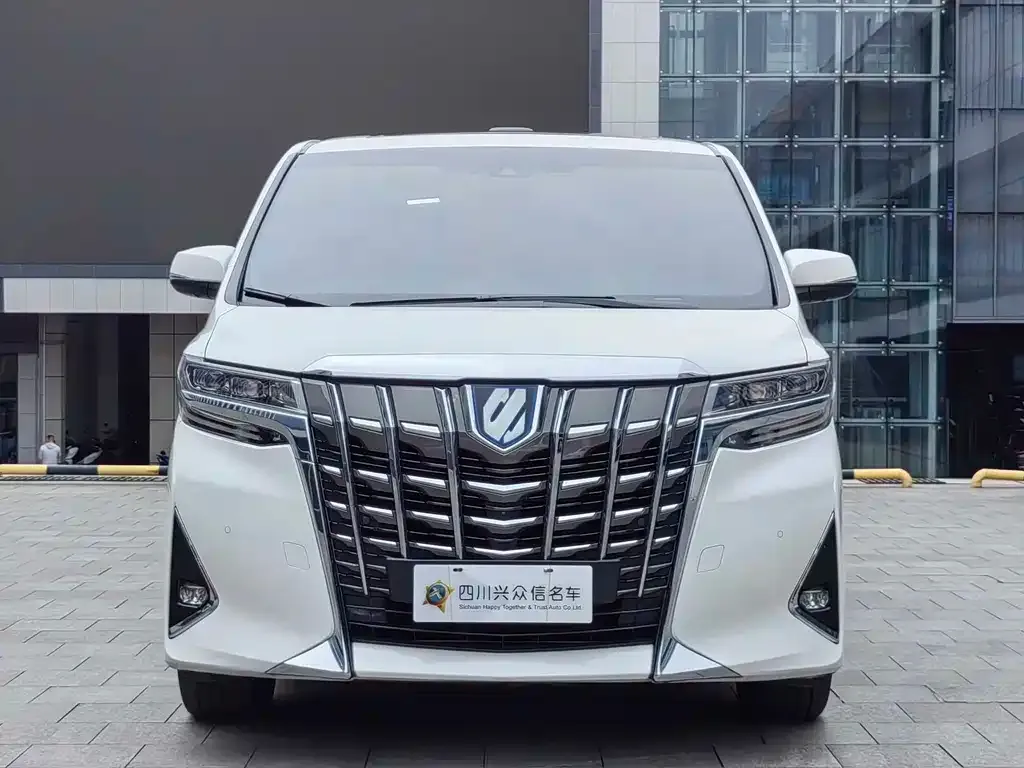 Toyota Alphard — фото 3