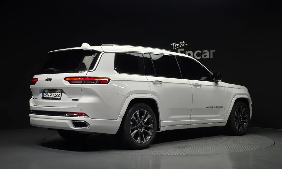 Jeep Cherokee — фото 2