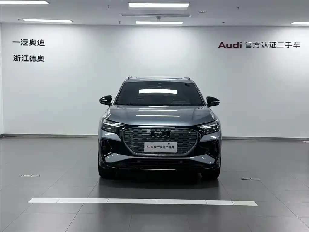 Audi Q4 e-tron — фото 4