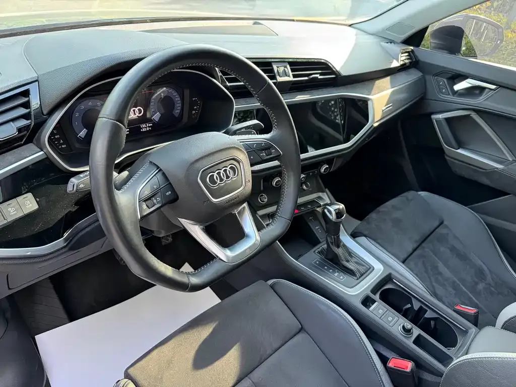 Audi Q3 — фото 2
