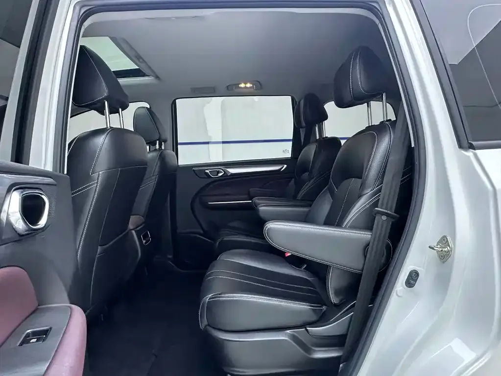 GAC Motor Trumpchi M6 — фото 10