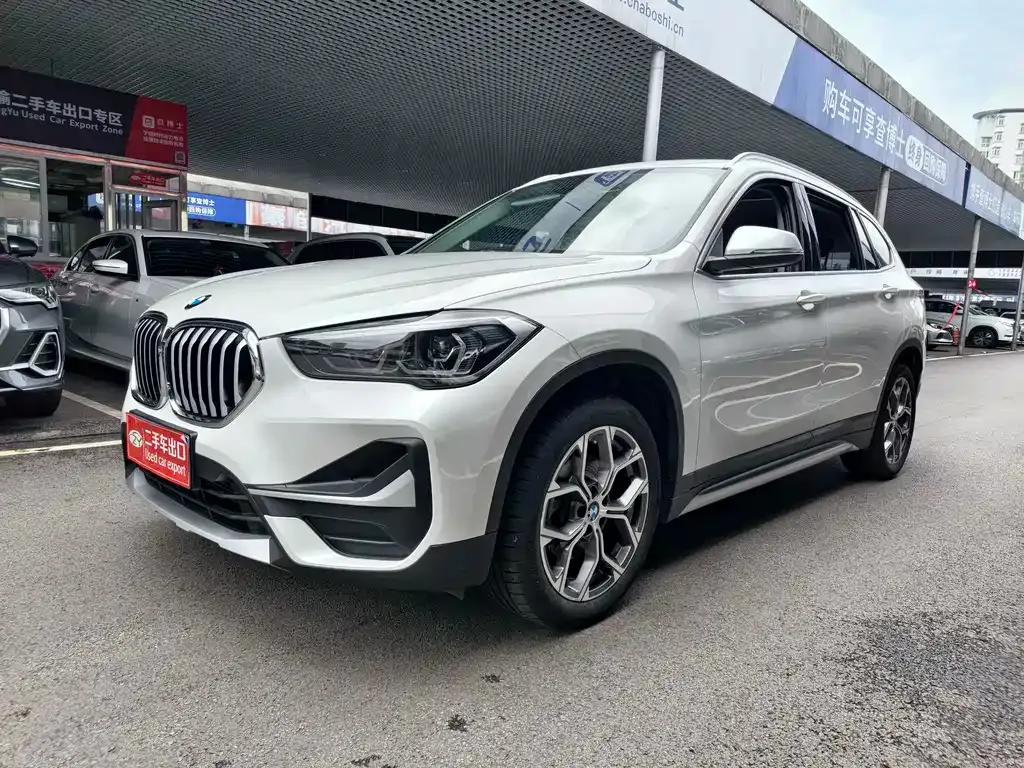 BMW X1 — фото 1