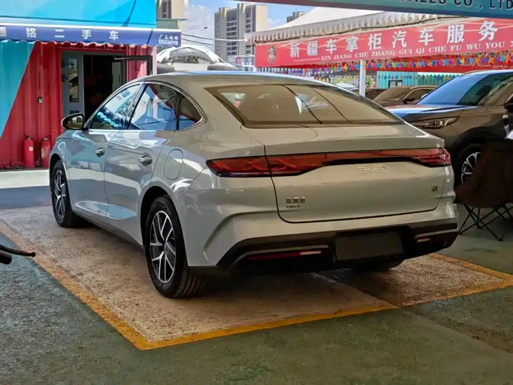 BYD Qin L — фото 4