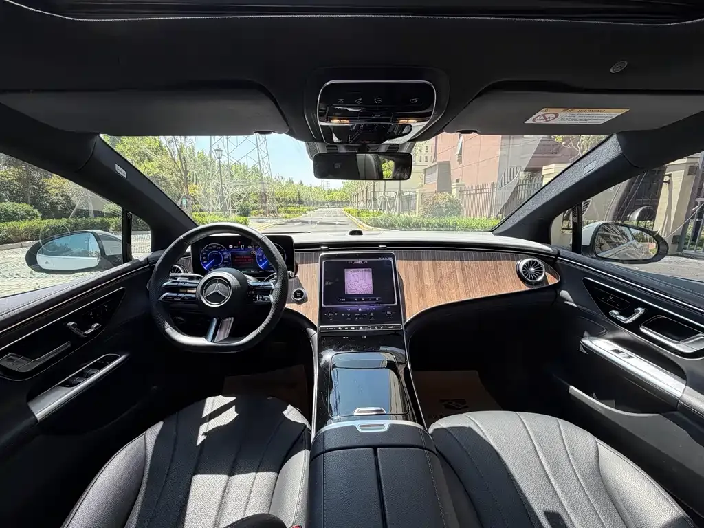 Mercedes-Benz EQE — фото 2
