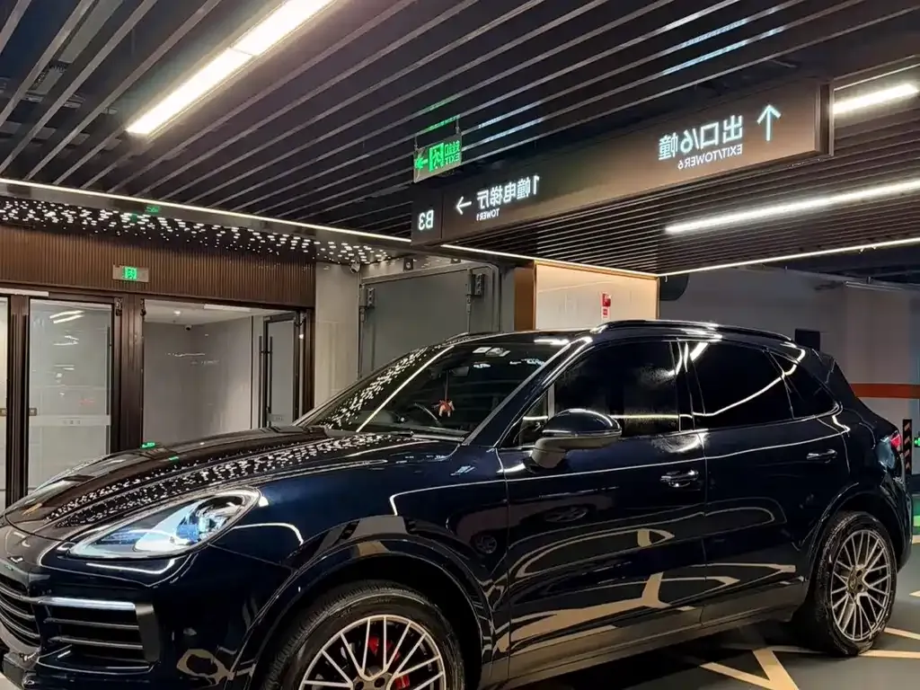 Porsche Cayenne Hybrid — фото 1