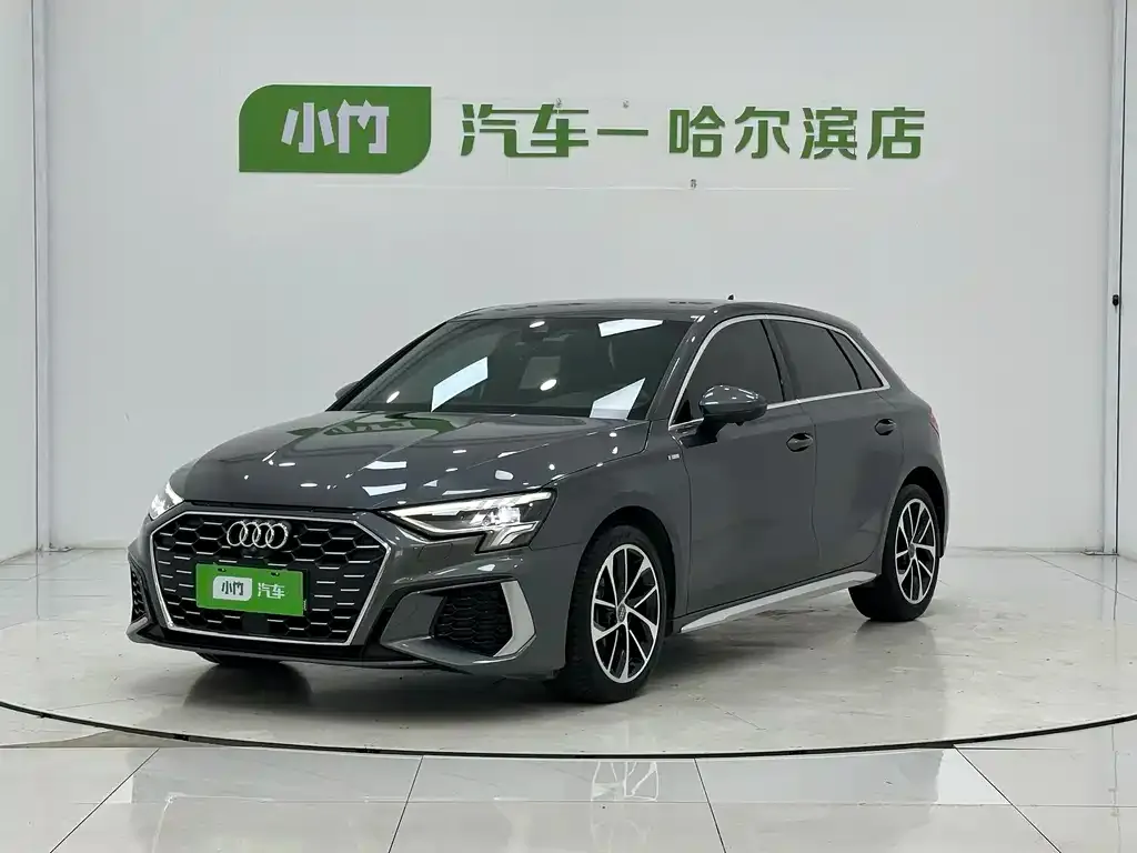 Audi A3 — фото 1