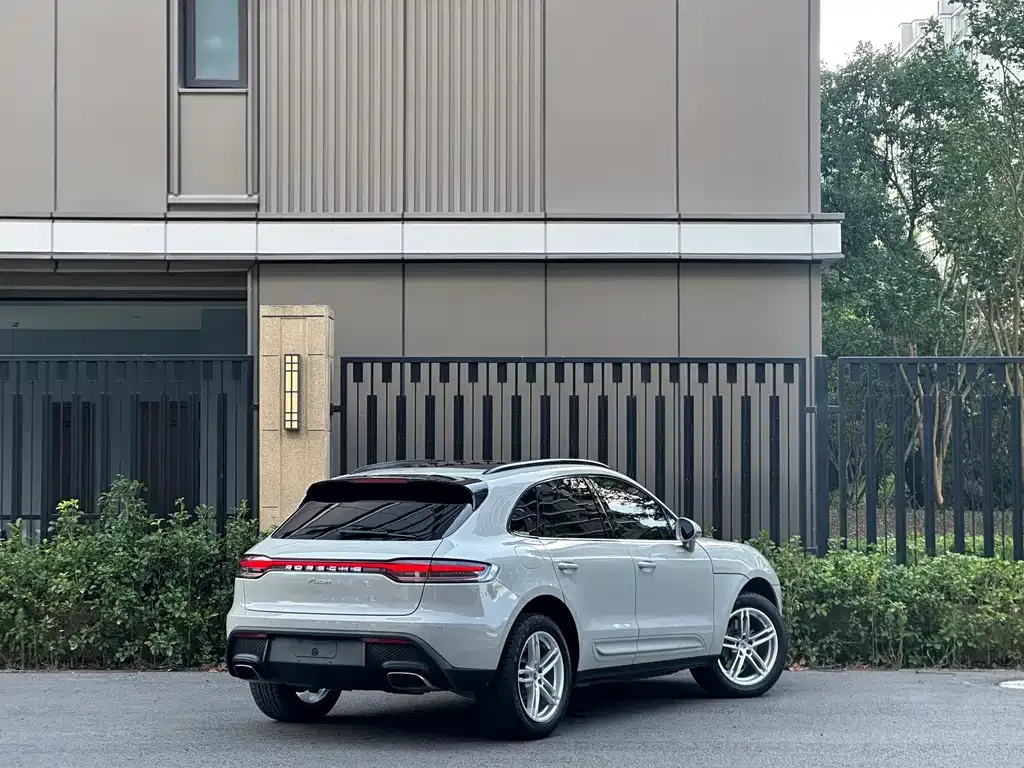 Porsche Macan — фото 9