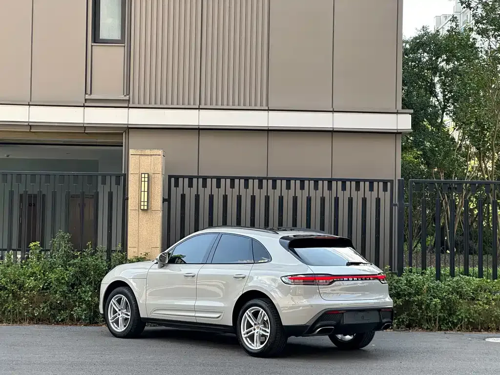 Porsche Macan — фото 10