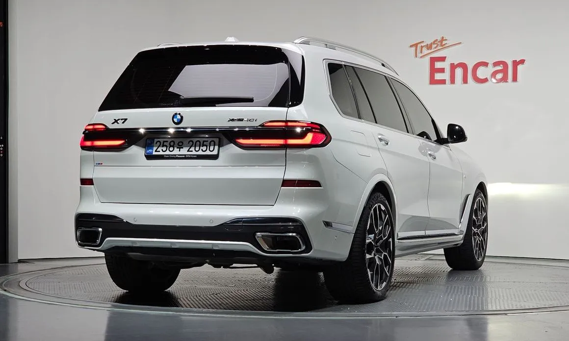 BMW X7 — фото 9