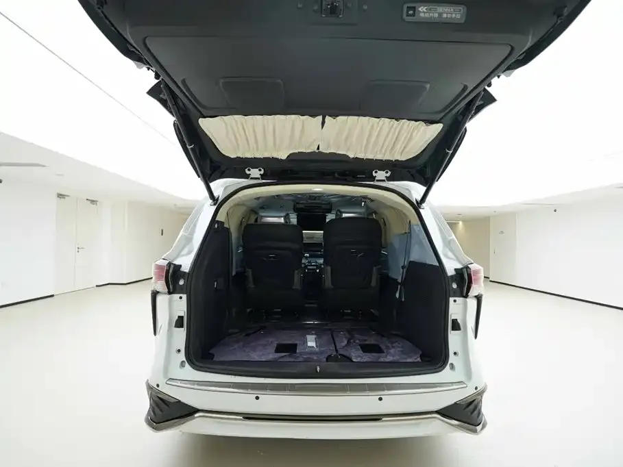 Toyota Sienna — фото 2