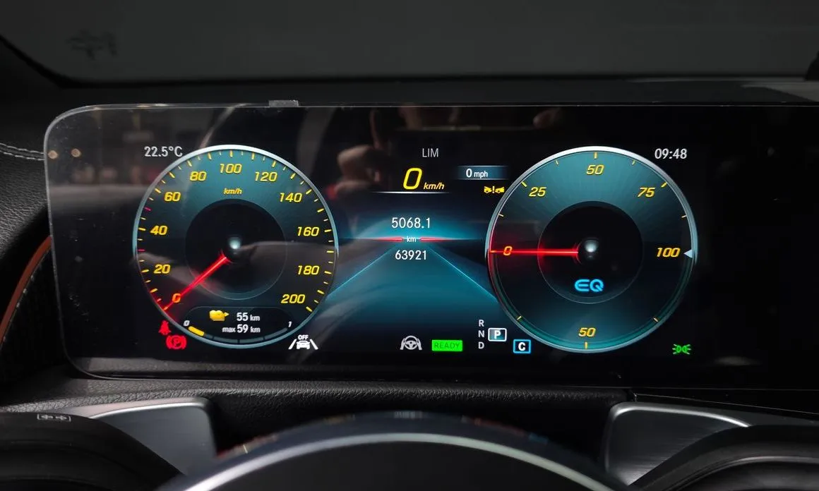 Mercedes-Benz EQB 2023 из KR, фото 8