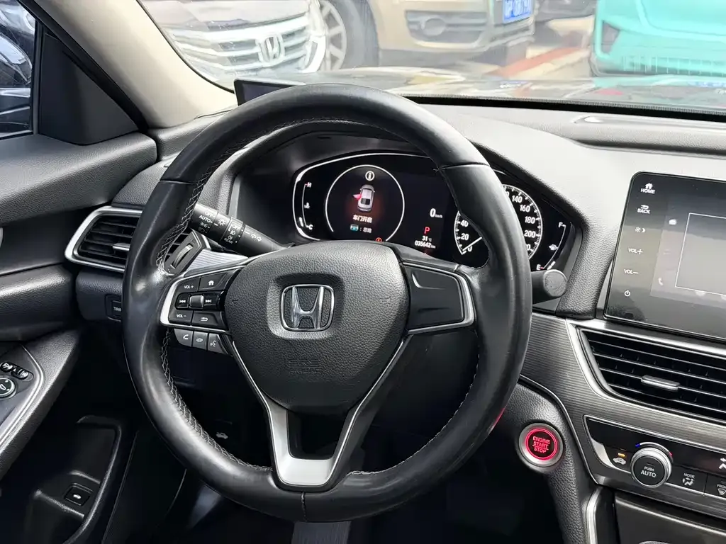 Honda Accord — фото 10