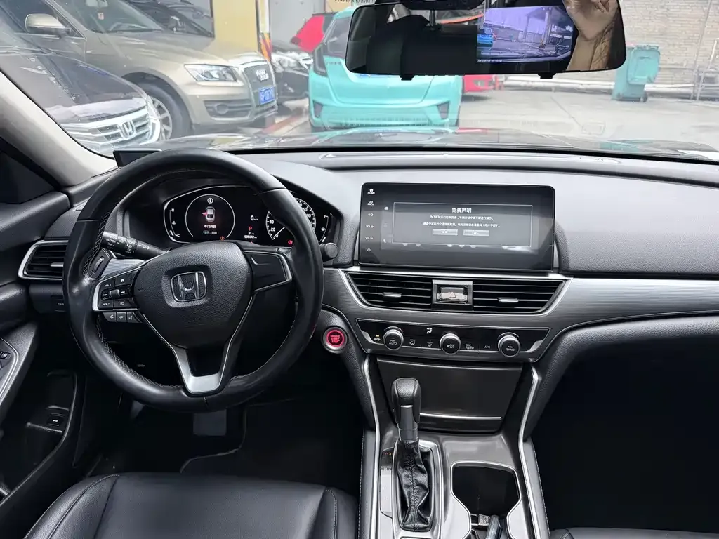 Honda Accord — фото 6