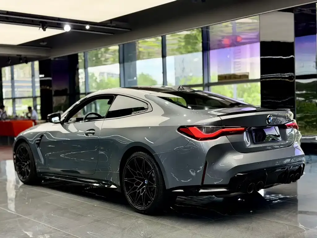 BMW M4 — фото 10