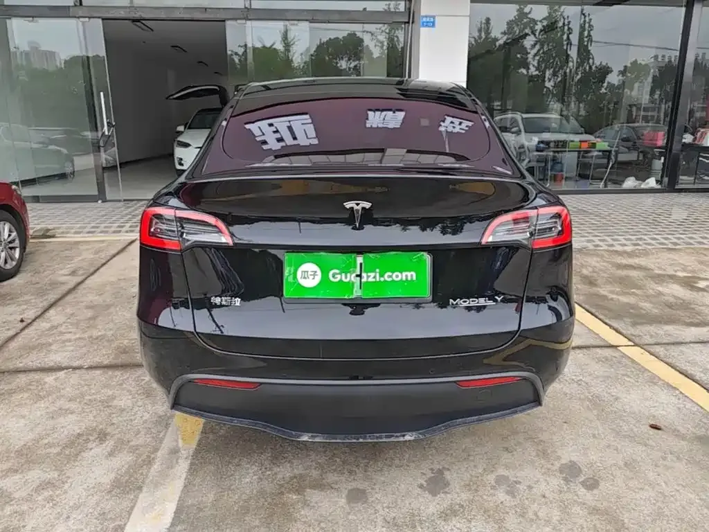 Tesla Model Y — фото 4