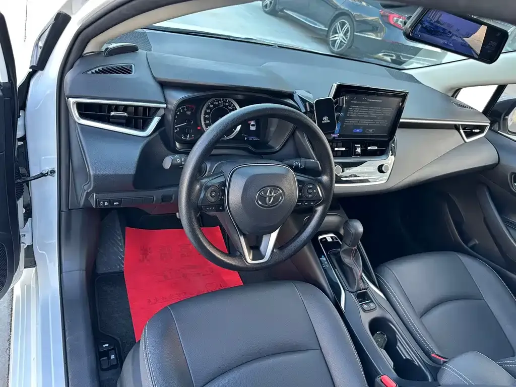 Toyota Corolla — фото 2